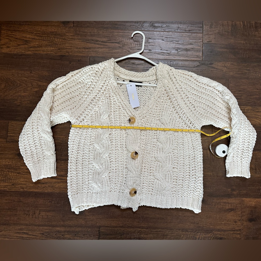 Aakaa Cream Knit Cardigan Sweater cable pattern on front NWT SUPER SOFT M - Picture 4 of 16